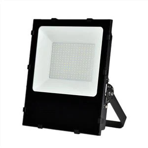 Garantie de 5 ans LED Flood Light 50W-200W 120Lm/w pour l’éclairage commercial et industriel